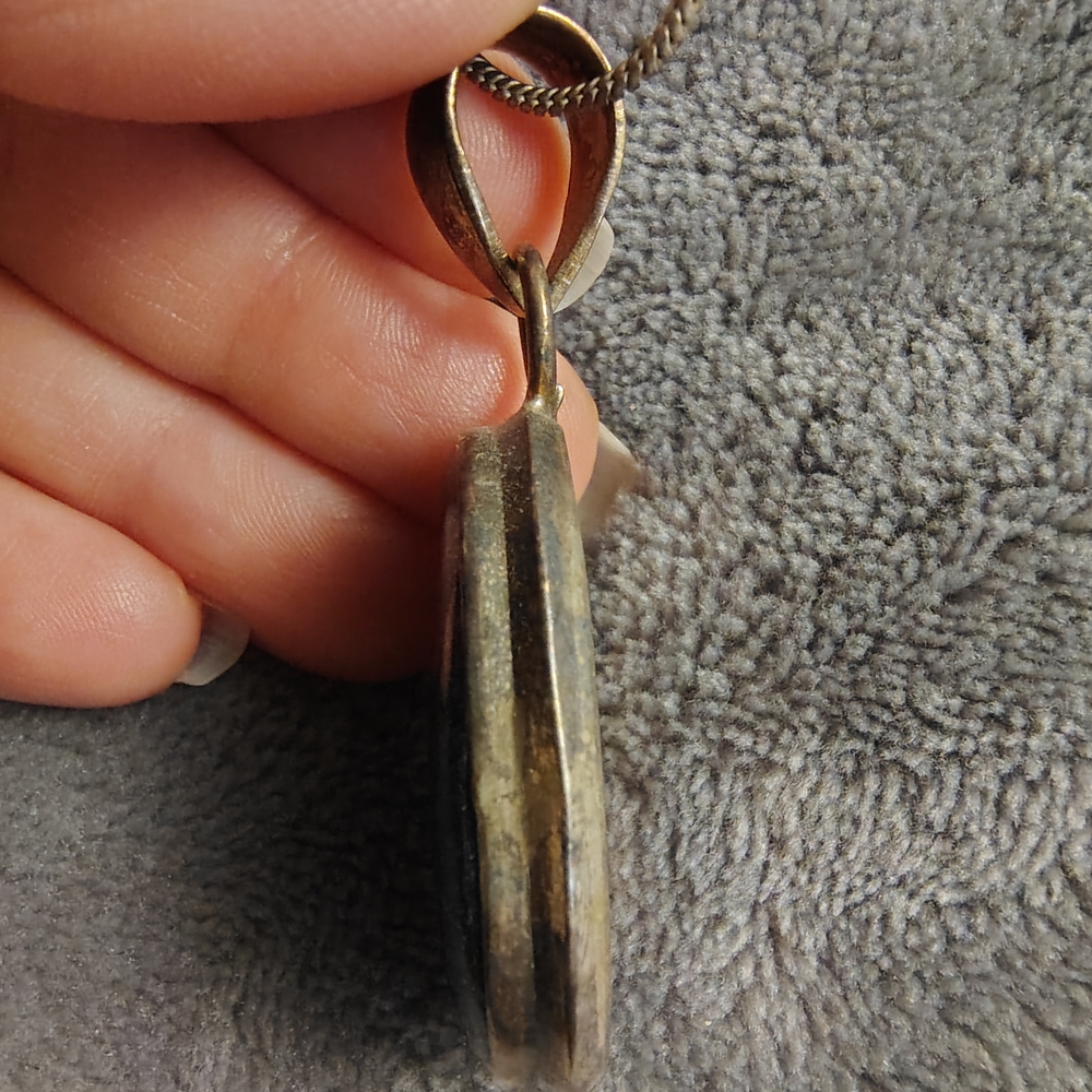 Elegant Oval Lapis Lazuli Stone Pendant - Picture 4 of 5
